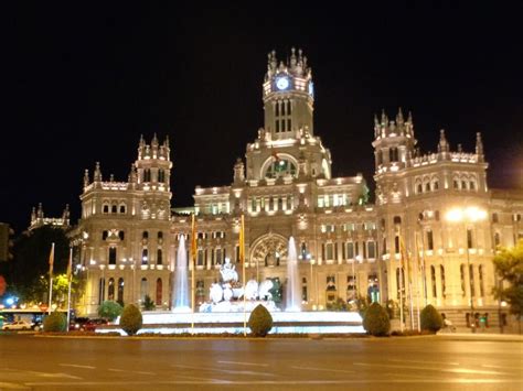 Plaza de Cibeles, Madrid, España | Madrid, Spain travel, Places to go