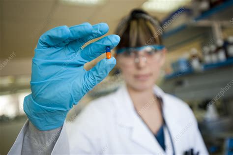 Pharmaceutical research - Stock Image - C047/3588 - Science Photo Library