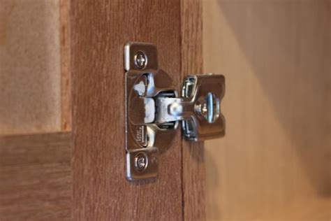 Soft-Close Hinges | Pennwest Homes