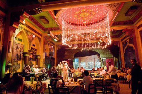 EGYPT: Nightclubs in Cairo - Claudia Wiens Photography