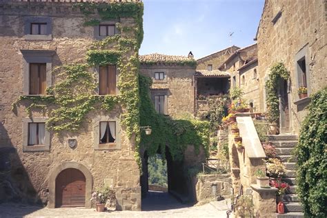 Bagnoregio, Italy : r/VillagePorn