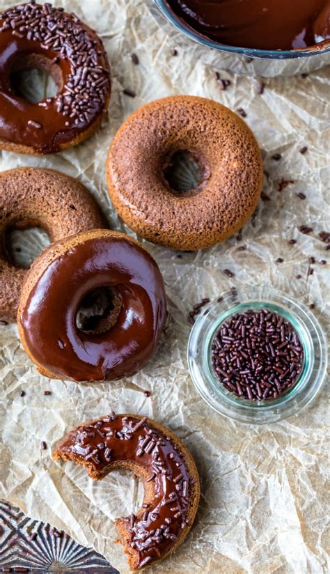 Baked Chocolate Donut Recipe - I Heart Eating