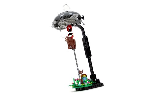 LEGO IDEAS - Magnetic UFO Cow Abduction