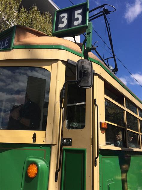 Old Fashioned Melbourne Tram 🚋😻 | Melbourne tram, Melbourne, Australia