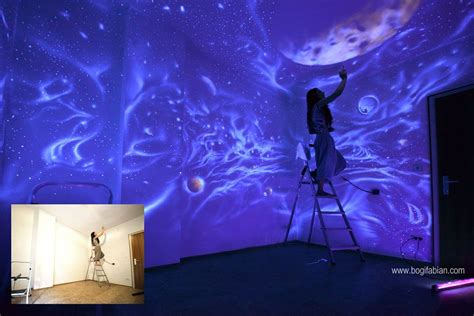 Artist uses glowing UV paint to decorate | Stunning interior design, Bedroom murals, Dark wall