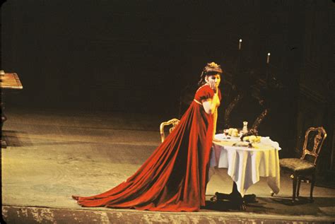 Photos: Maria Callas in "Tosca" at the Metropolitan Opera | Great Performances | PBS