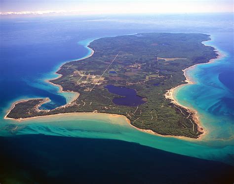 Beaver Island Flights | Charlevoix | Fresh Air Aviation