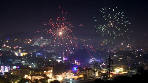 Diwali Pollution in Delhi Lowest in 5 Years: CM Kejriwal | Weather.com