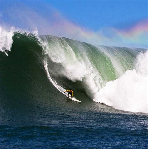 Mavericks surf contest confirmed for Sunday