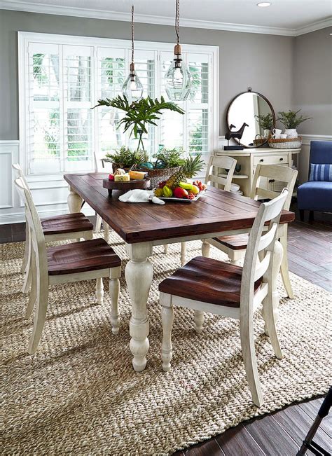 65 Timeless Farmhouse Dining Room Table and Decorating Ideas - Page 7 of 72
