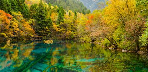 Autumn in Jiuzhaigou national park, Sichuan, China 1325110 Stock Photo ...