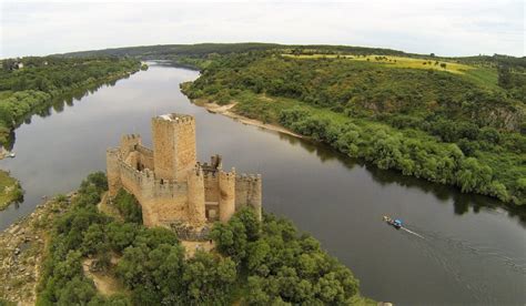 Medieval Knight Templars Private Tour – Tomar and Almourol Castle | Lisbon Private Tours