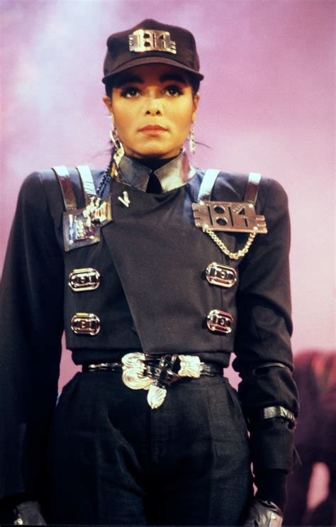 Janet Jackson's Style: A Closer Look at the Singer's Memorable Fashion