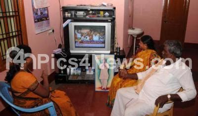 India Karnataka bangalore News Photo - Siddaramaiah Family Members ...