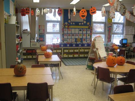 Halloween classroom | Halloween classroom, Halloween themes, Classroom