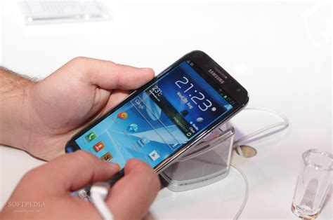 5-Inch Smartphones Could Go Mainstream Next Year