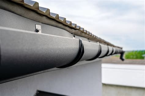 Choosing the Right Materials and Profile for Your Guttering System