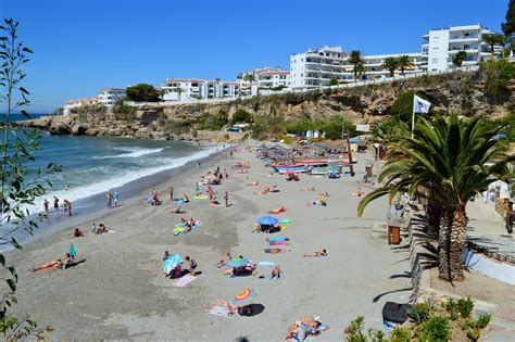 Playa El Salón à Nerja | Malaga espagne, Nerja, Malaga