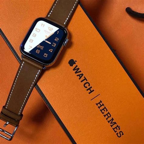 Apple Watch Series 4 @hermes Edition ! 🔸🔶🔸 Follow me @horologicalmarvel . . . . . . . 📸 ...