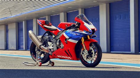 Honda aggiorna la CBR1000RR-R per il 2024: basterà per vincere in SBK?