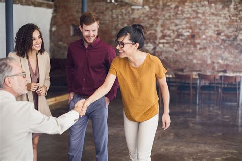 Sua empresa trabalha com foco no cliente? Veja a importância e como ...