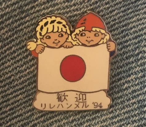 1994 Lillehammer Olympic Flag Pin ~ Kristen & Hakon Mascots ~ Japan | eBay