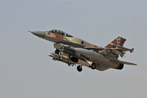 An Israel Air Force F-16 (photo credit: Ofer Zidon/Flash90). | Air ...