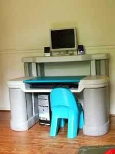 rubbermaid kids computer desk - (Lake Anna) for Sale in Fredericksburg, Virginia Classified ...