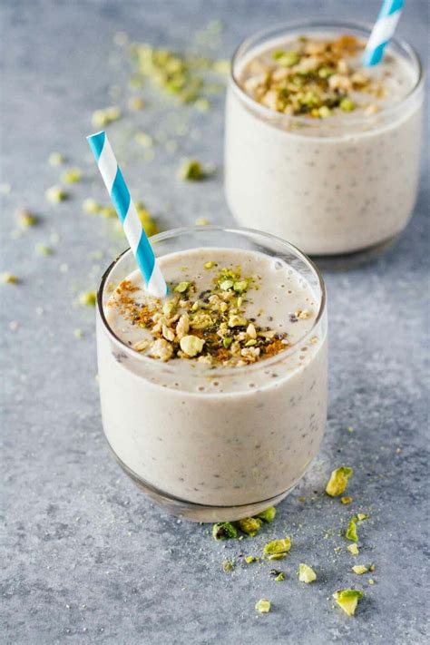 Banana Cashew Butter Chia Seed Smoothie - Jar Of Lemons