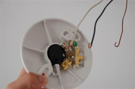 How To Install Light Fixture With 3 Wires