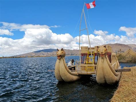 The Floating Islands of Lake Titicaca | Amusing Planet