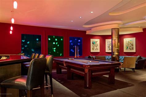 20 Amazing Sports Themed Basement Designs