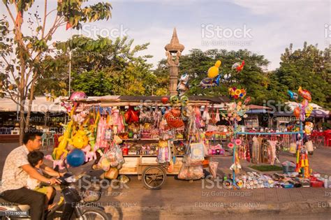 Cambodia Battambang Riverside Balloon Shop Stock Photo - Download Image Now - Architecture ...