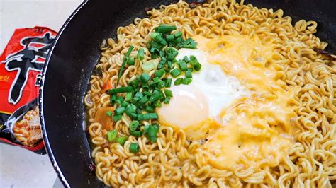 Kujirai Ramen - New Way to Eat Korean Shin Ramen - FutureDish