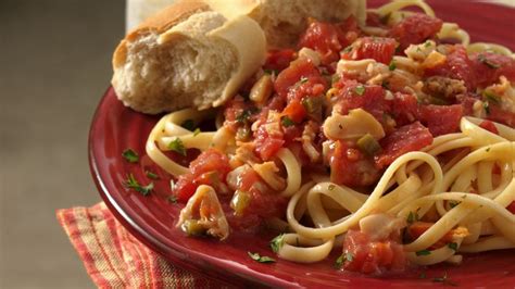 Linguine with Red Clam Sauce Recipe - BettyCrocker.com