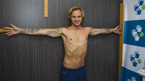 Ivan Rakitic 2018: Girlfriend, tattoos, smoking & body facts - Taddlr