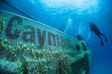 Scuba Diving | The Cayman Islands