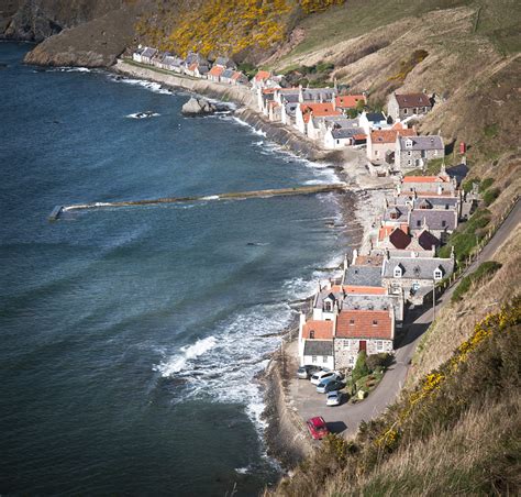 Around Scotland: CROVIE & GARDENSTOWN