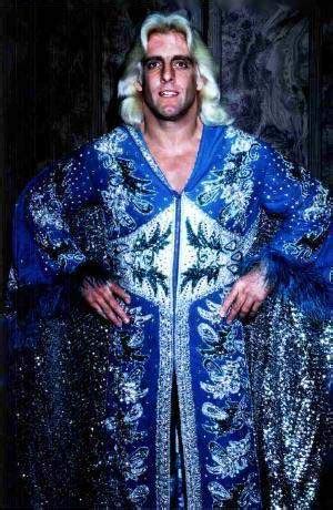 Arabian Facebuster: Yr Ric Flair Robe Foto of the Week