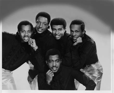 Former Temptations Lead Singer Dennis Edwards Dies At 74 - Classic Motown