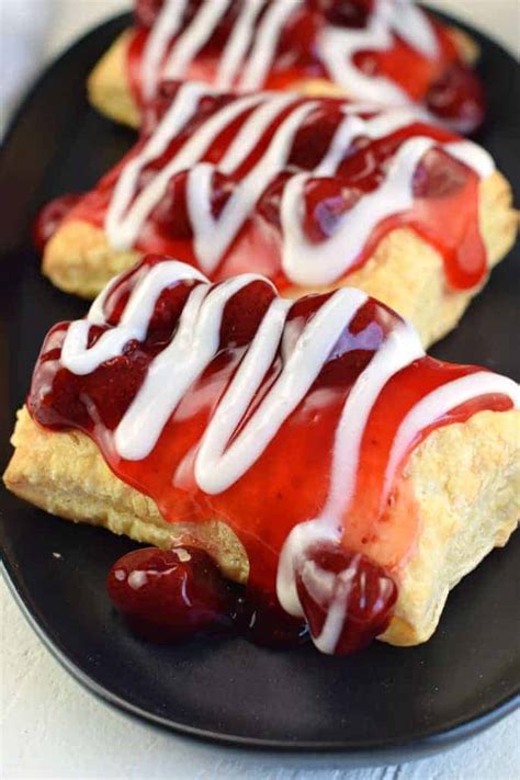 Strawberry Toaster Strudel Recipe - Shugary Sweets