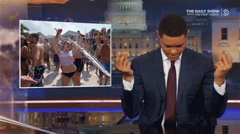 Snaps GIF - TDS Reaction The Daily Show Daily Show - Discover & Share GIFs