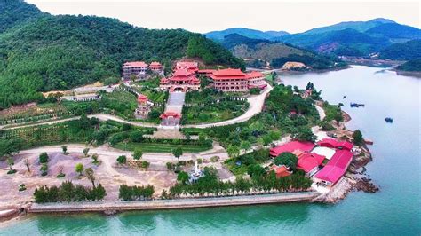 Quang Ninh reopens tourist destinations to intra-provincial visitors