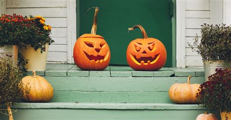 How Should You Decorate Your Porch Pumpkins This Year? - Dailybreak