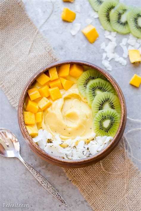 Mango Pineapple Smoothie Bowl - Bakerita