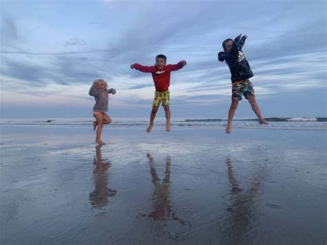 25 Exciting Beach Activities For Kids For Seaside Fun!