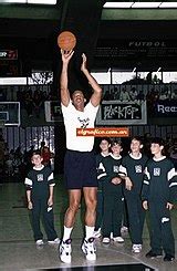 Wife Kareem Abdul Jabbar Height - Dengan Santai