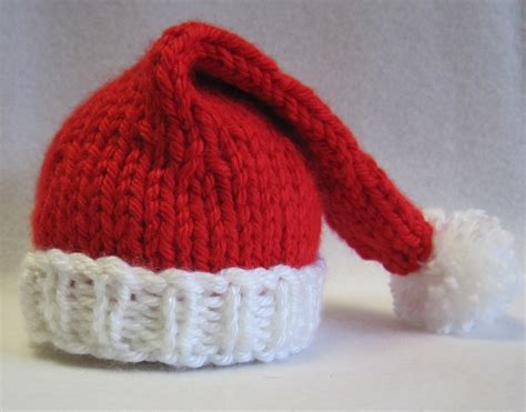 Sea Trail Grandmas: Modele au tricot BONNET DE NOEL POUR BEBES PREMATURES ET NOUVEAUX NES