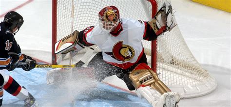 SensChirp - Flashback Friday- Dominik Hasek's Year in Ottawa