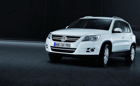 Volkswagen Tiguan Photos and Specs. Photo: Volkswagen Tiguan specs and ...